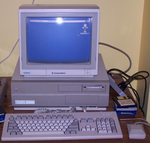 File:Amiga2000.jpg