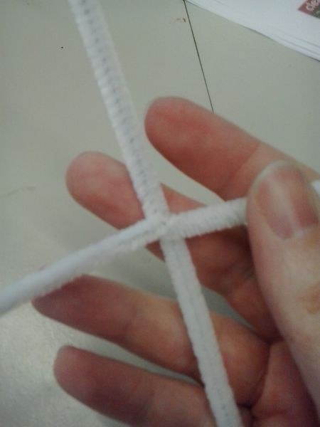 File:Pipe Cleaner Connector 2.jpg