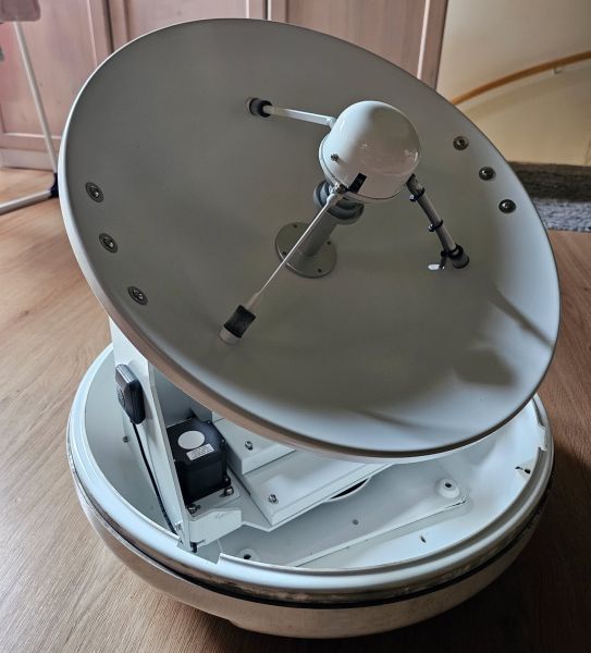 File:Intellian i4 Satellite dish.jpg